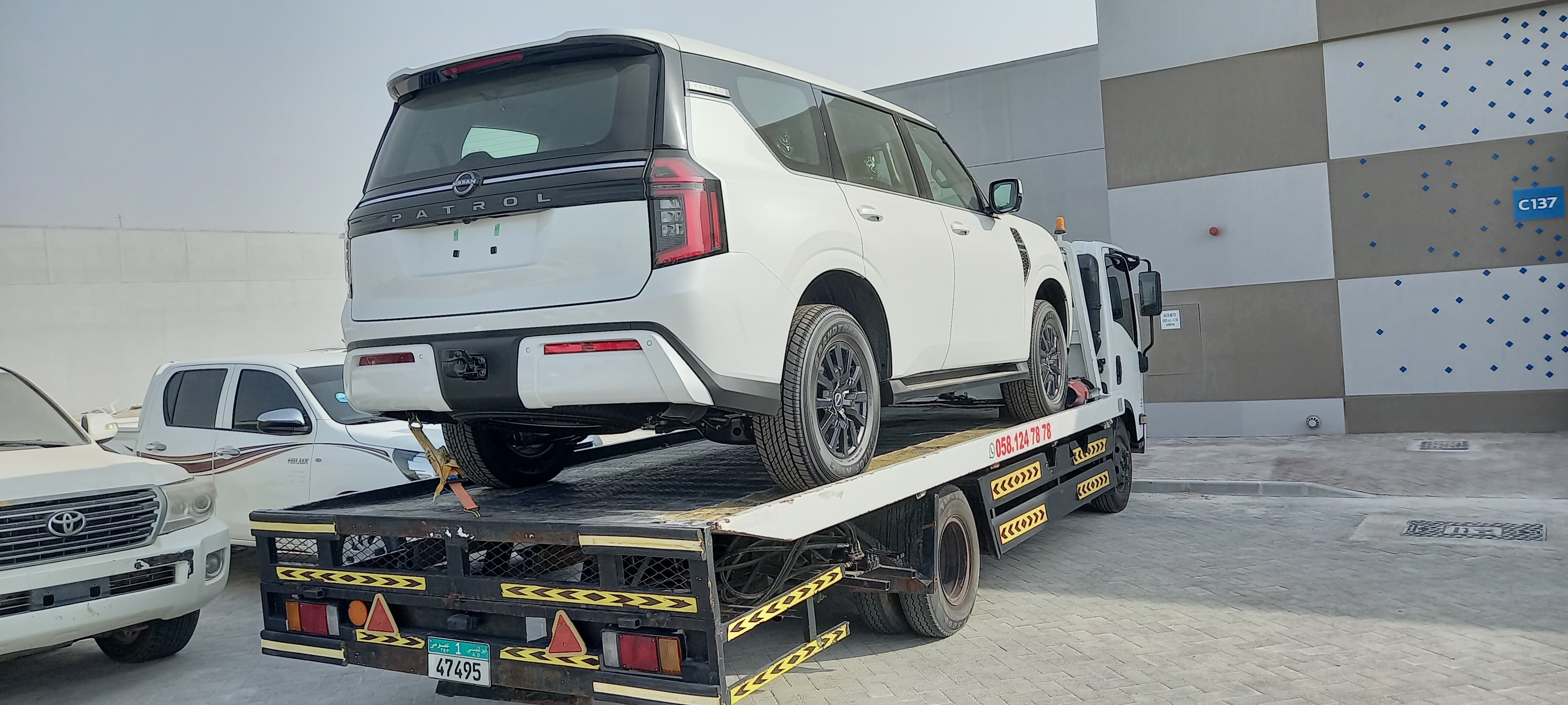 Flatbed truck Abu Dhabi